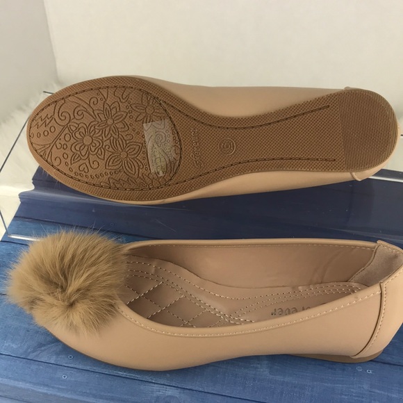 POM POM BALLET FLATS. - Picture 2 of 5